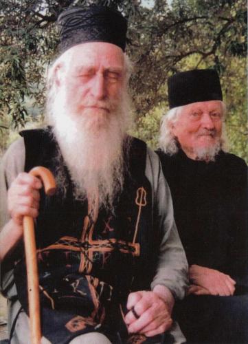 parintele_dionisie_ignat_de_la_colciu_si_parintele_ioan_sova_-_colciu_10